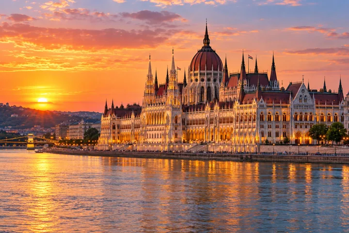 Budapest on the Danube — destination illustration