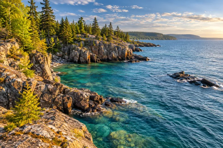 Great Lakes rocky shoreline — destination illustration