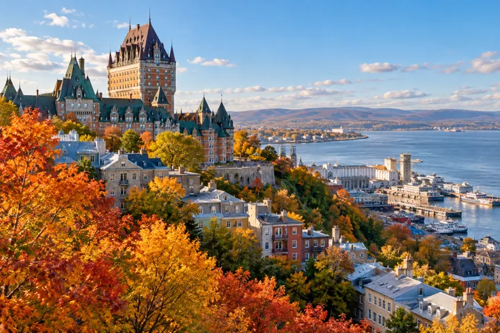 Quebec City in autumn — destination illustration